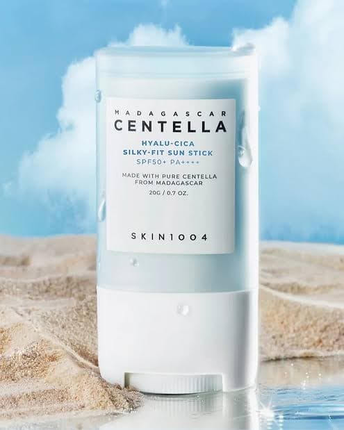 Skin1004 Madagascar Centella Hyalu-Cica Silky-Fit Sun Stick SPF50+ PA++++, 20g